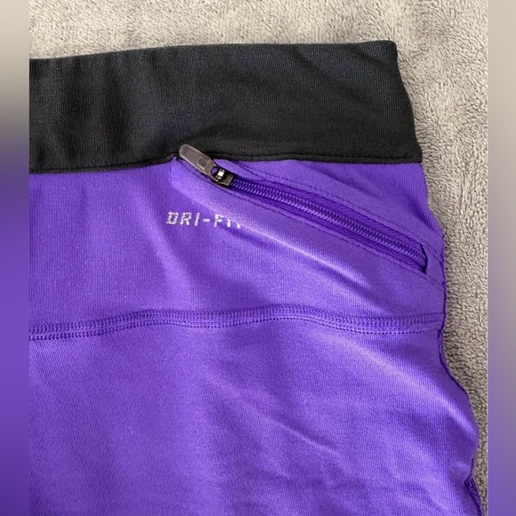 Women’s Nike Dri Fit Running capris. - Picture 3 of 10